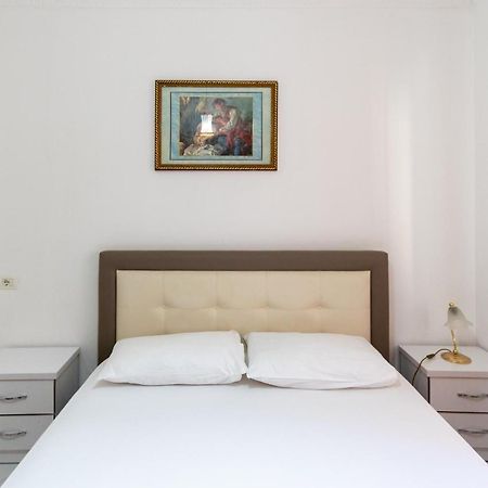 Comfortable Apartment Next To The Beach Драч Екстериор снимка