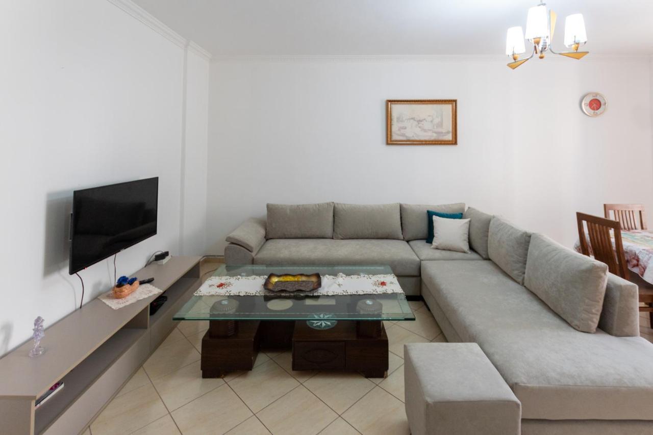 Comfortable Apartment Next To The Beach Драч Екстериор снимка