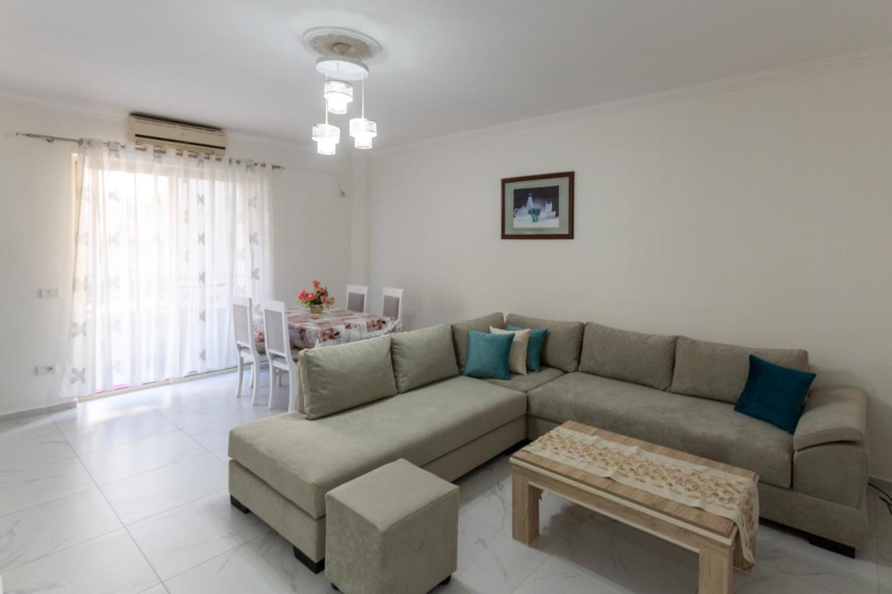 Comfortable Apartment Next To The Beach Драч Екстериор снимка